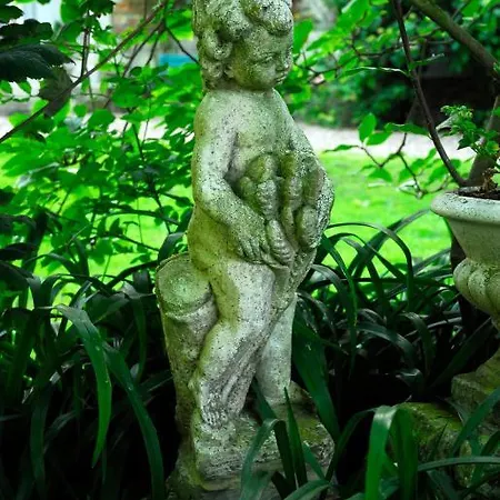 Guest house Manoir De Bray 4*